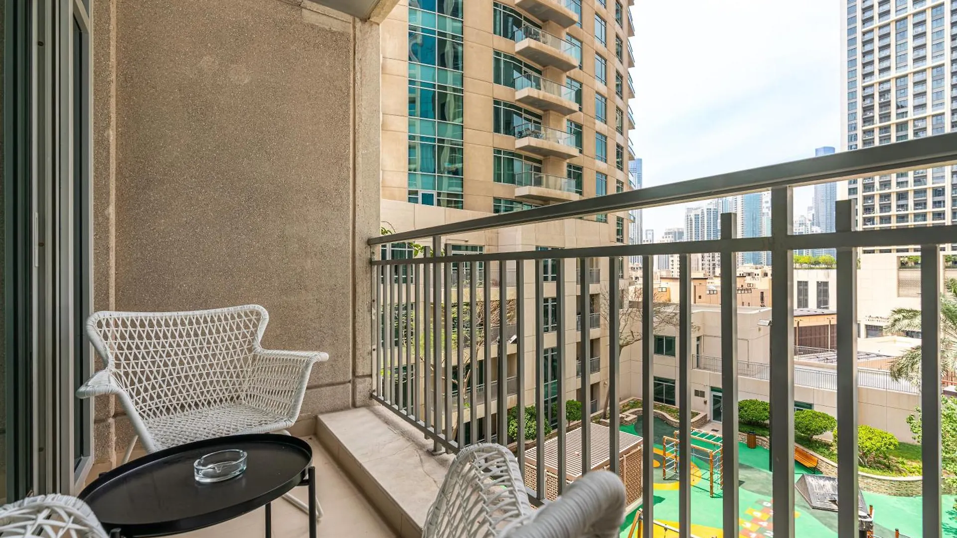 Vibrant 1Br Apt With Burj Khalifa View Dubai United Arab Emirates