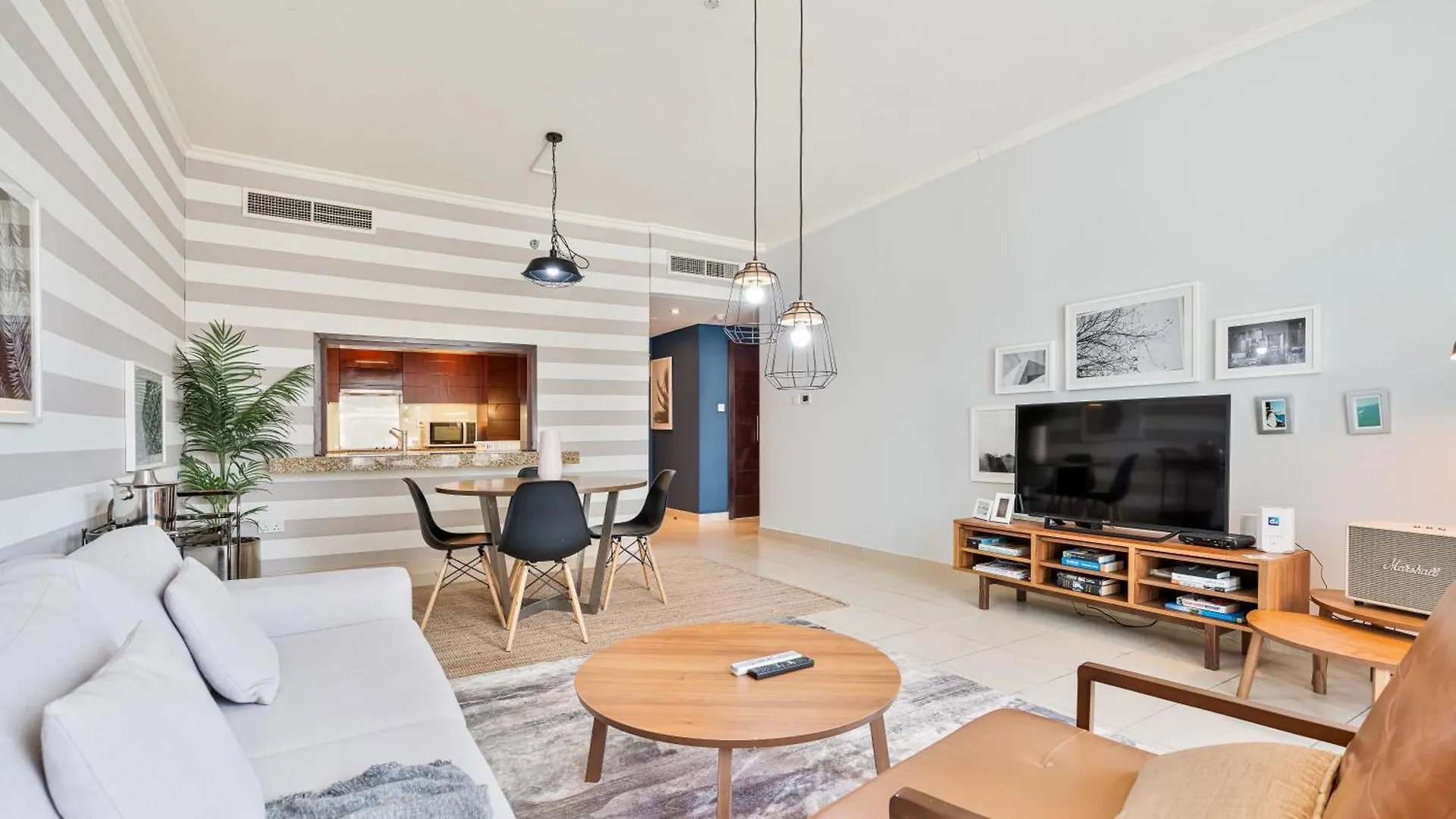 Vibrant 1Br Apt With Burj Khalifa View Dubai Apartment